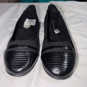 Black CL Laundry Size Ballet Flats